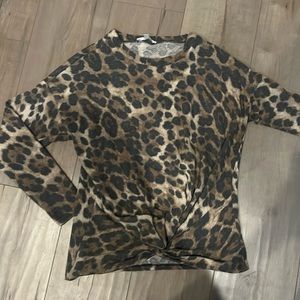 Leopard sweatshirt with twist front